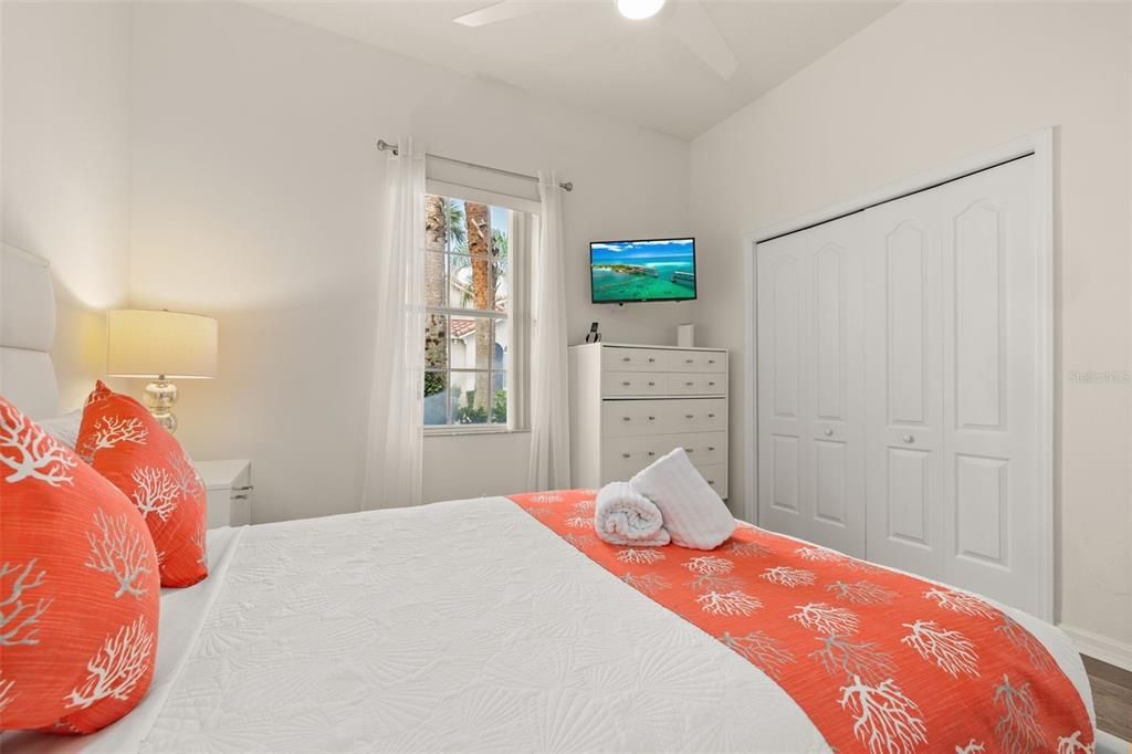 En Venta: $355,000 (3 camas, 2 baños, 1373 Pies cuadrados)