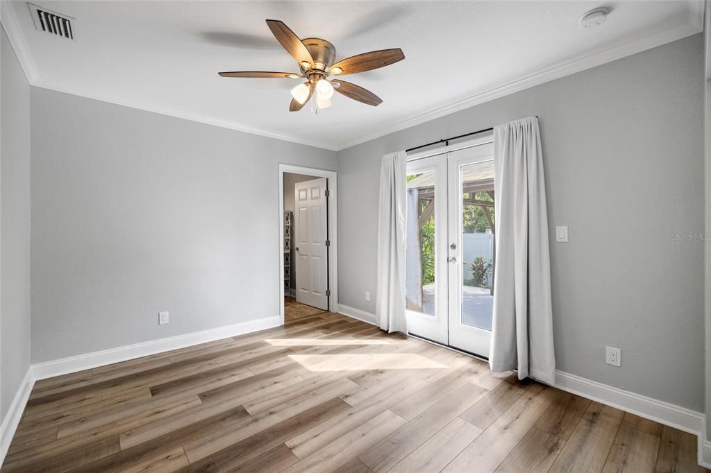 For Sale: $415,000 (3 beds, 2 baths, 1125 Square Feet)