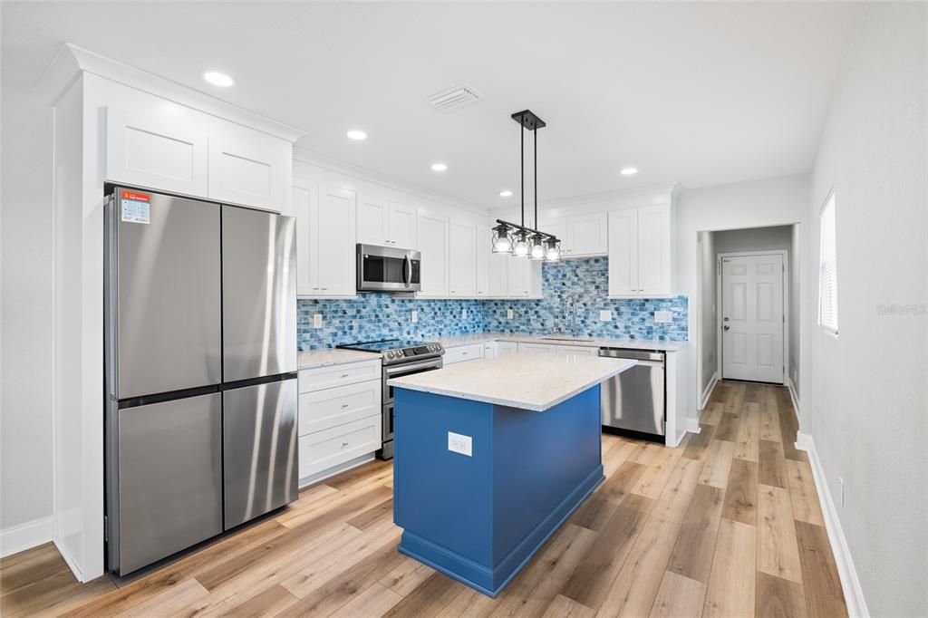 For Sale: $415,000 (3 beds, 2 baths, 1125 Square Feet)