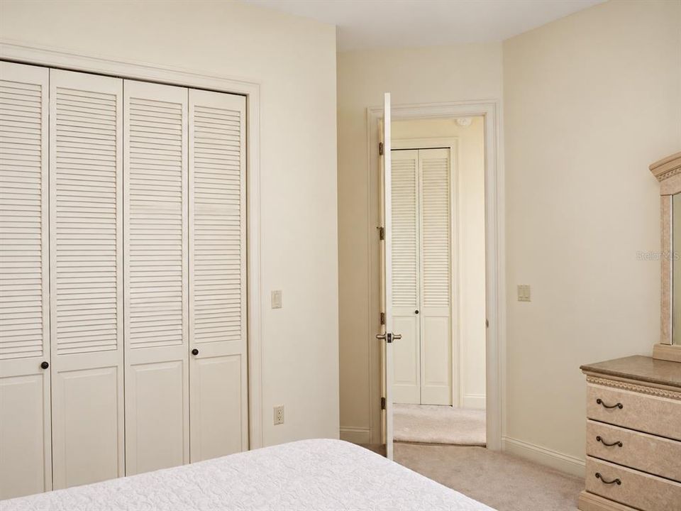 For Sale: $540,000 (4 beds, 2 baths, 2355 Square Feet)