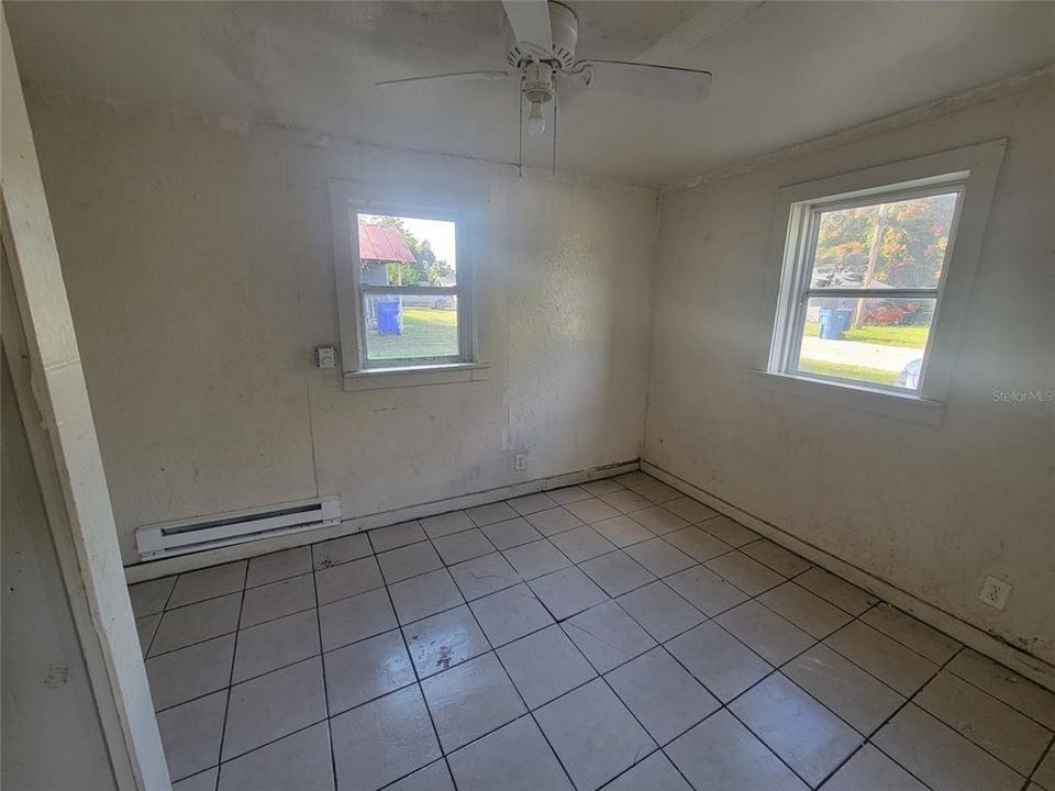 For Rent: $700 (2 beds, 1 baths, 530 Square Feet)