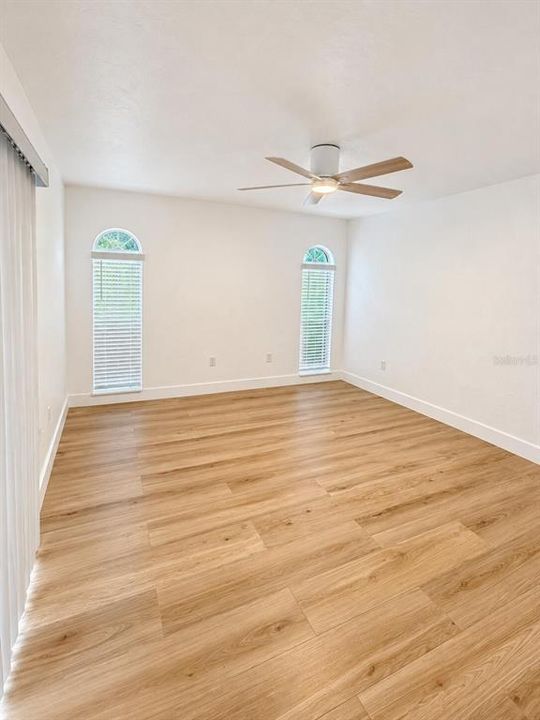 For Sale: $429,000 (3 beds, 2 baths, 1392 Square Feet)