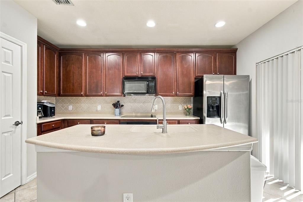 En Venta: $235,000 (2 camas, 2 baños, 1321 Pies cuadrados)
