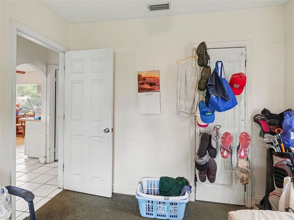 En Venta: $325,000 (3 camas, 3 baños, 2211 Pies cuadrados)