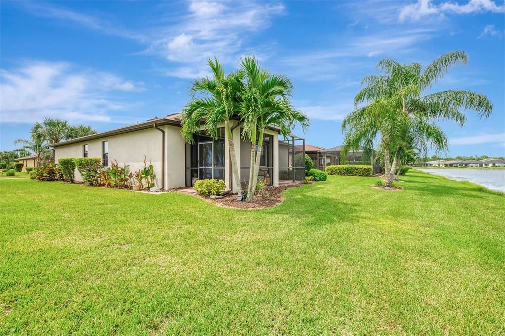 For Sale: $359,700 (3 beds, 2 baths, 1972 Square Feet)