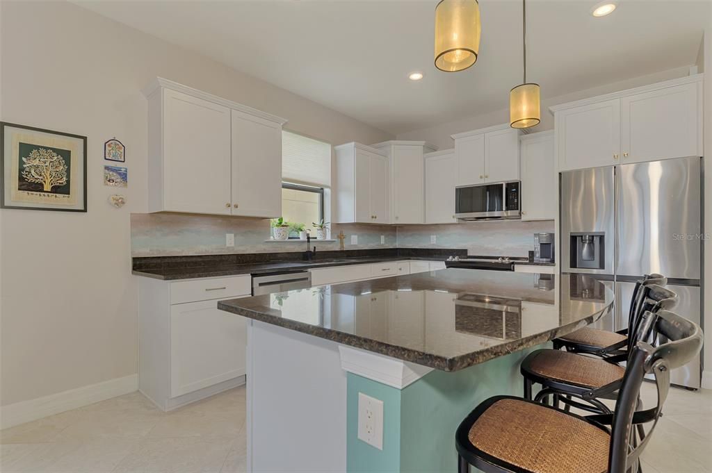 For Sale: $359,700 (3 beds, 2 baths, 1972 Square Feet)