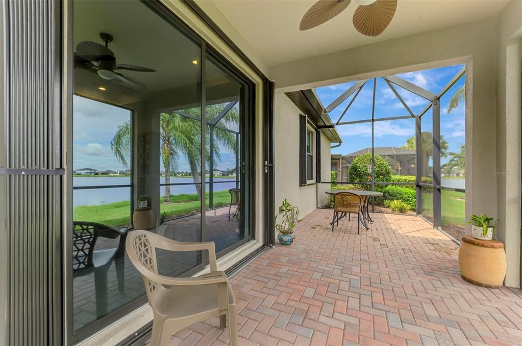 For Sale: $359,700 (3 beds, 2 baths, 1972 Square Feet)