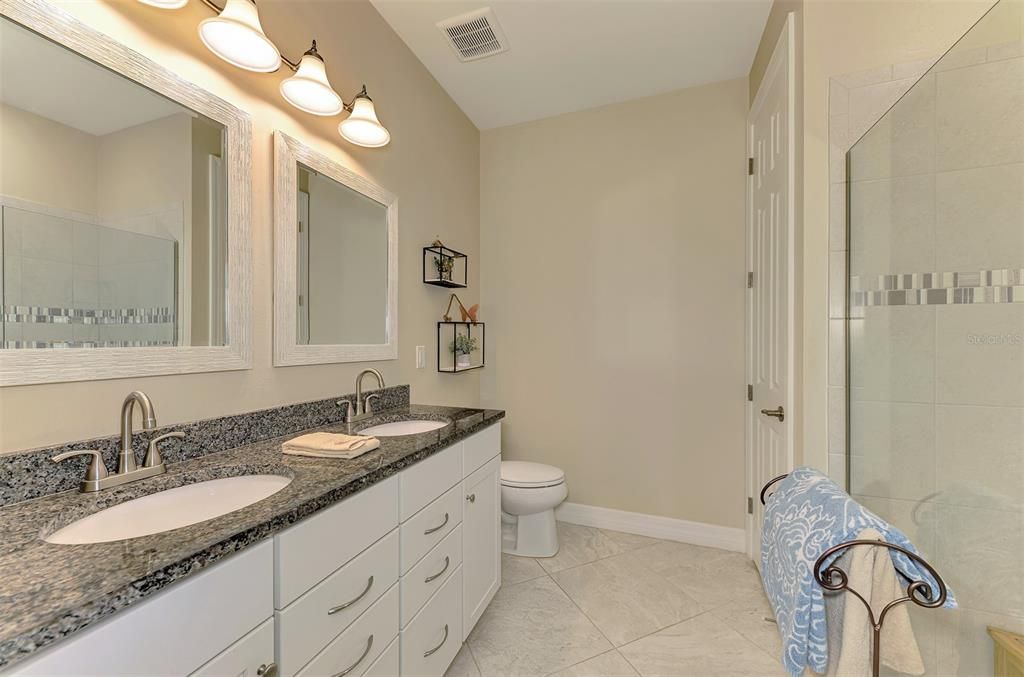 For Sale: $359,700 (3 beds, 2 baths, 1972 Square Feet)