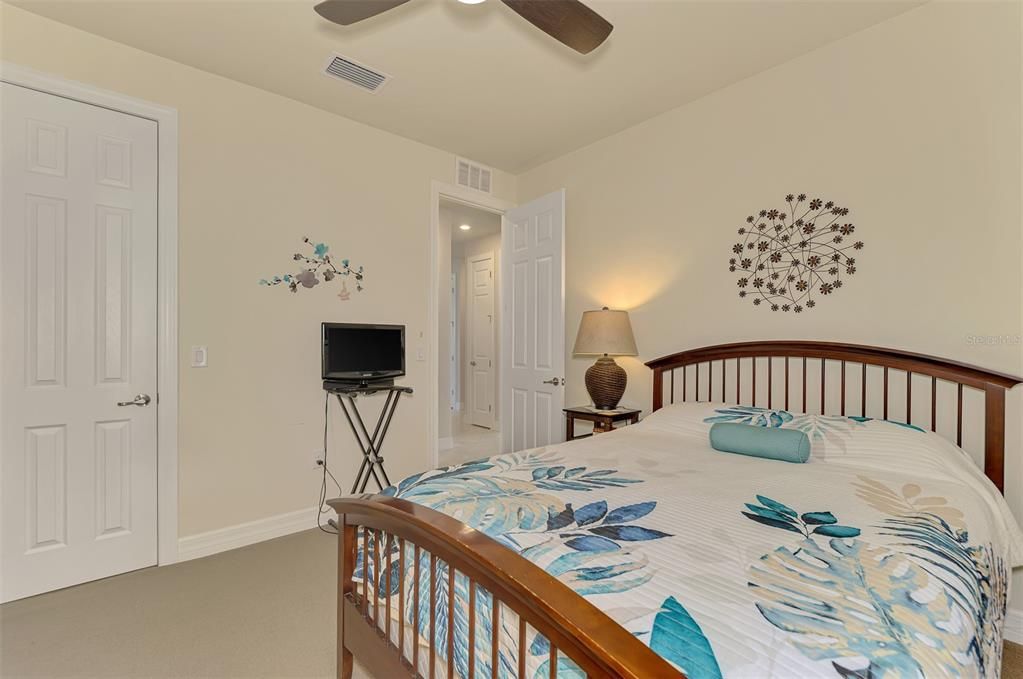 For Sale: $359,700 (3 beds, 2 baths, 1972 Square Feet)