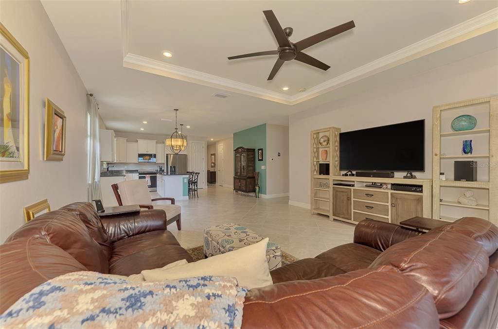 For Sale: $359,700 (3 beds, 2 baths, 1972 Square Feet)