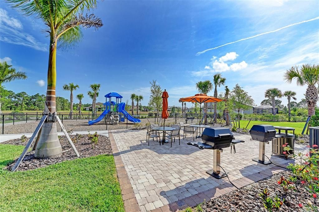 For Sale: $359,700 (3 beds, 2 baths, 1972 Square Feet)