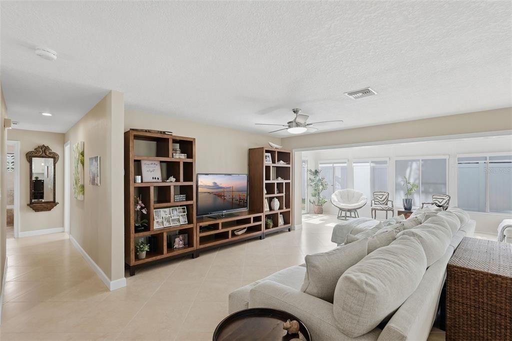 For Sale: $564,900 (3 beds, 2 baths, 1760 Square Feet)
