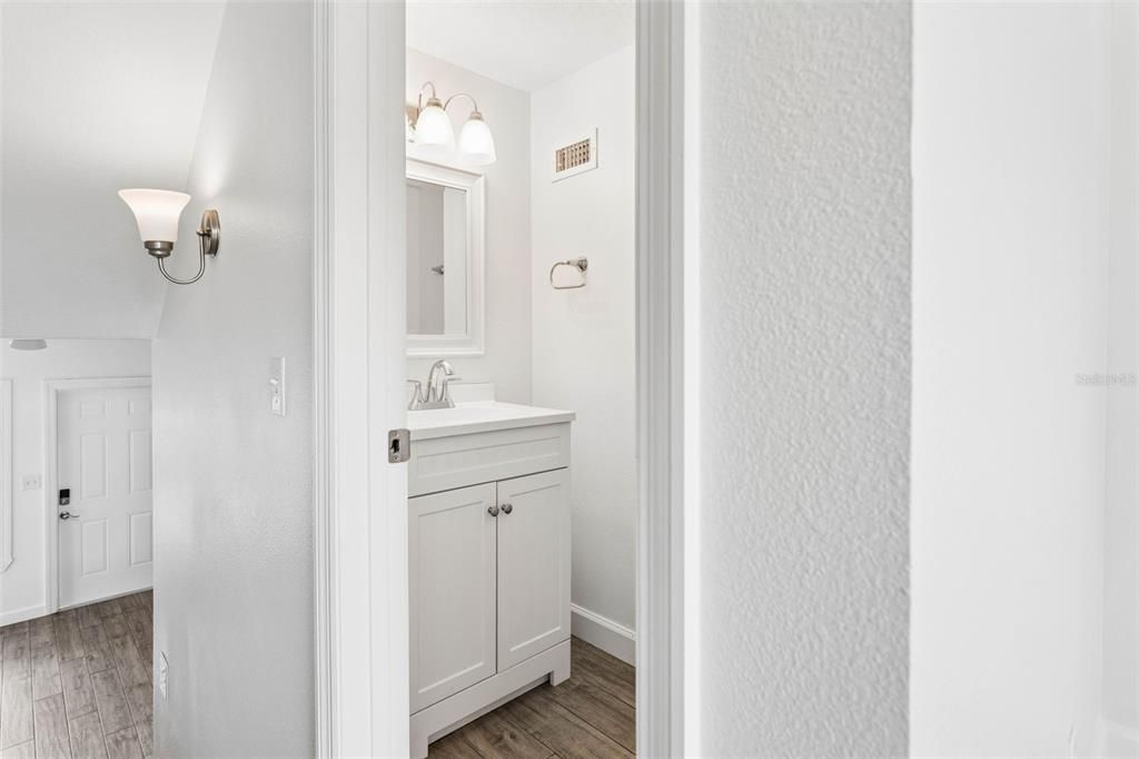На продажу: $329,000 (2 спален, 1 ванн, 1164 Квадратных фут)