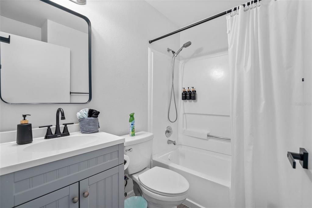 En Venta: $419,900 (3 camas, 2 baños, 1372 Pies cuadrados)