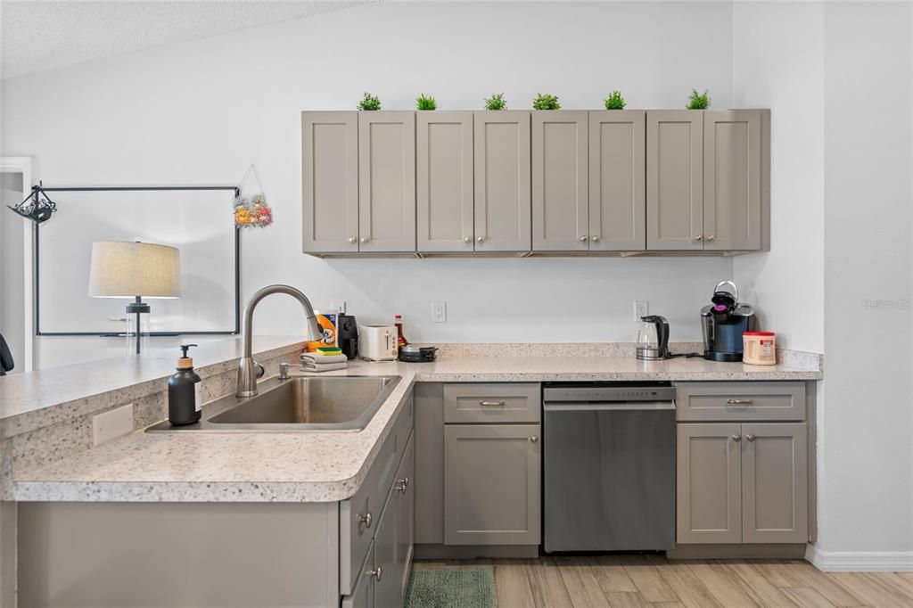 En Venta: $419,900 (3 camas, 2 baños, 1372 Pies cuadrados)