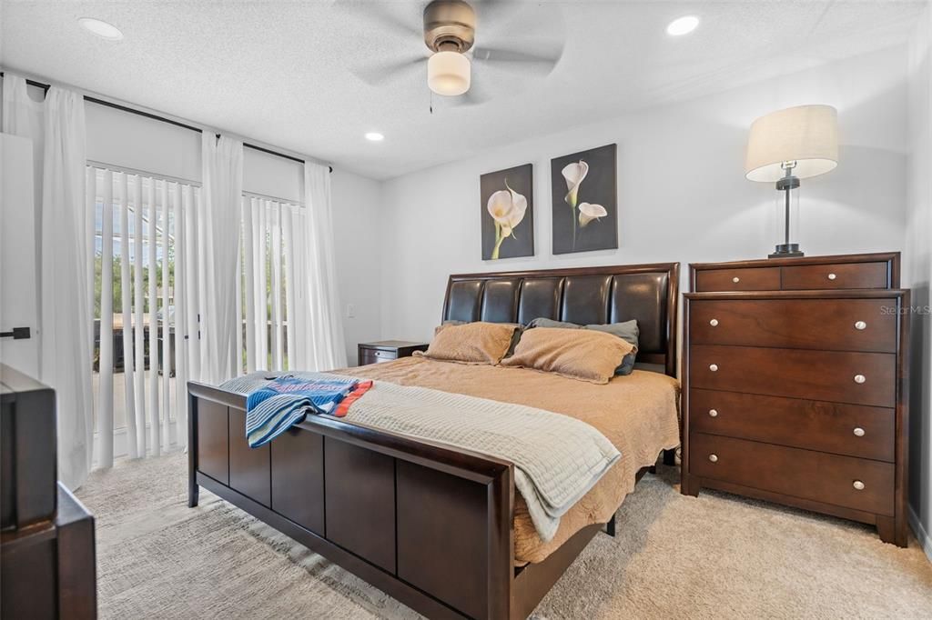 En Venta: $419,900 (3 camas, 2 baños, 1372 Pies cuadrados)