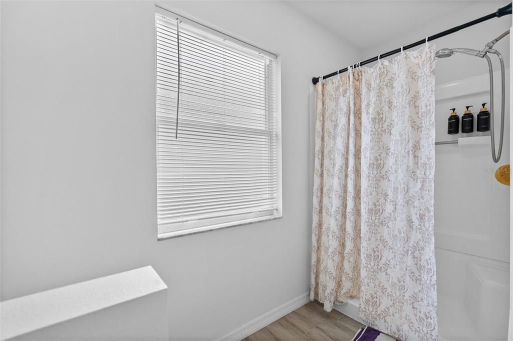 En Venta: $419,900 (3 camas, 2 baños, 1372 Pies cuadrados)