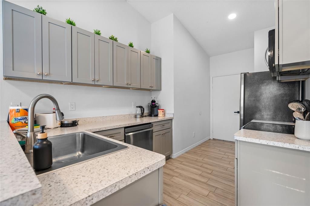 En Venta: $419,900 (3 camas, 2 baños, 1372 Pies cuadrados)
