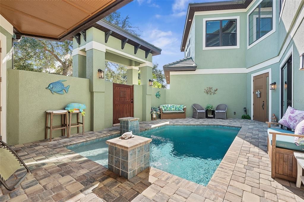 En Venta: $829,900 (5 camas, 4 baños, 3644 Pies cuadrados)