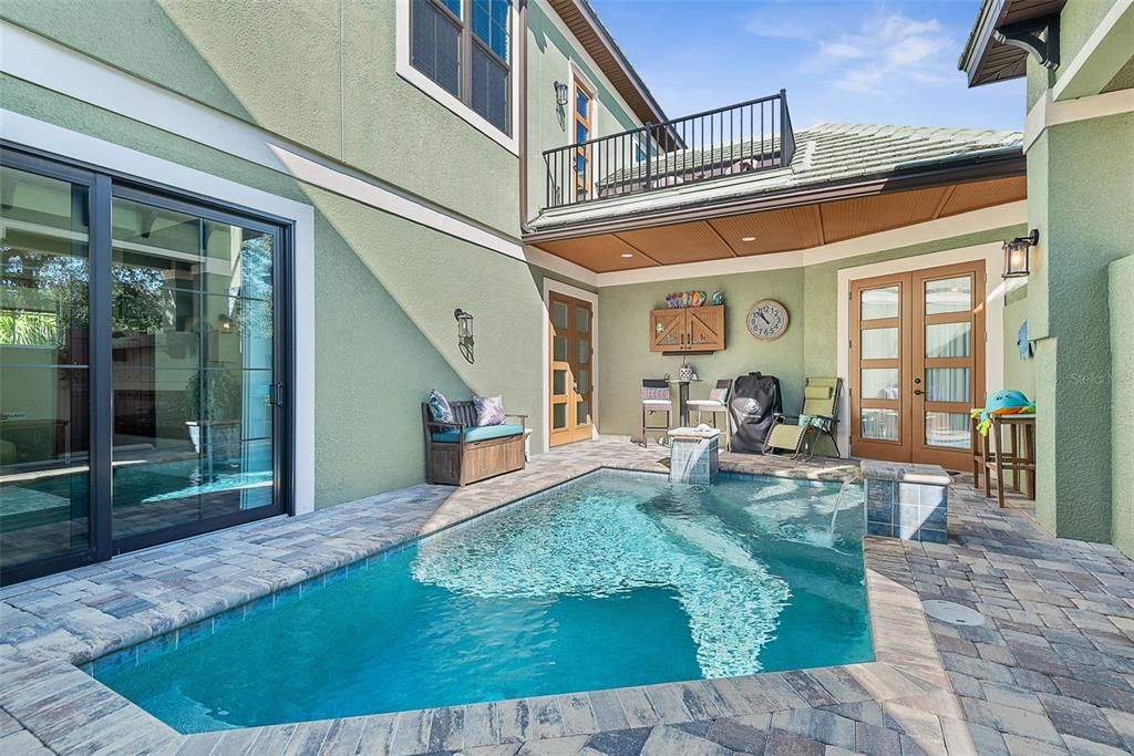 En Venta: $829,900 (5 camas, 4 baños, 3644 Pies cuadrados)