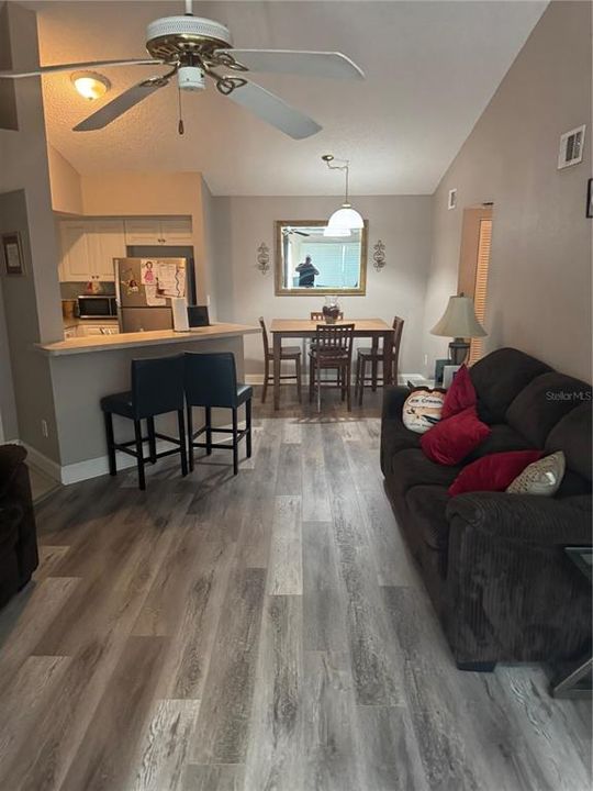For Rent: $1,800 (2 beds, 2 baths, 1054 Square Feet)