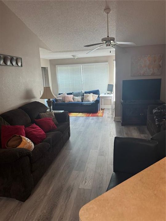 For Rent: $1,800 (2 beds, 2 baths, 1054 Square Feet)