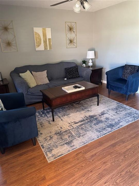 For Sale: $369,900 (3 beds, 2 baths, 1181 Square Feet)