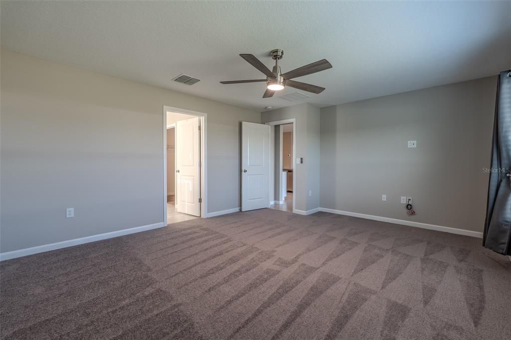 For Sale: $405,000 (4 beds, 3 baths, 2598 Square Feet)