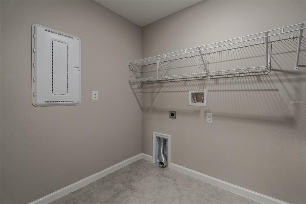 For Sale: $405,000 (4 beds, 3 baths, 2598 Square Feet)