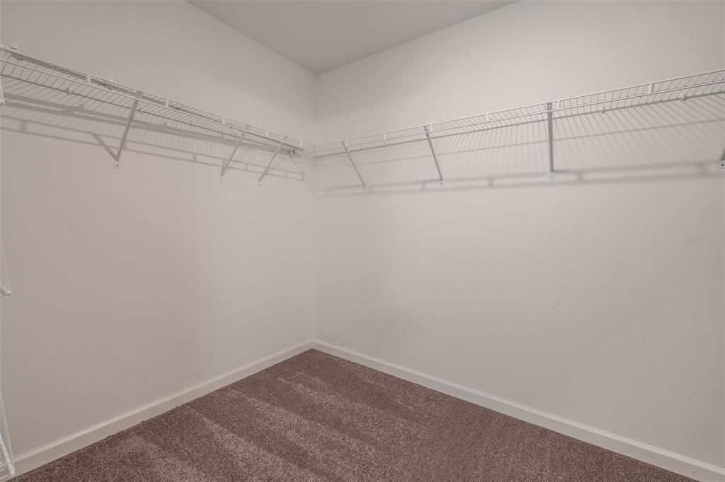 For Sale: $405,000 (4 beds, 3 baths, 2598 Square Feet)