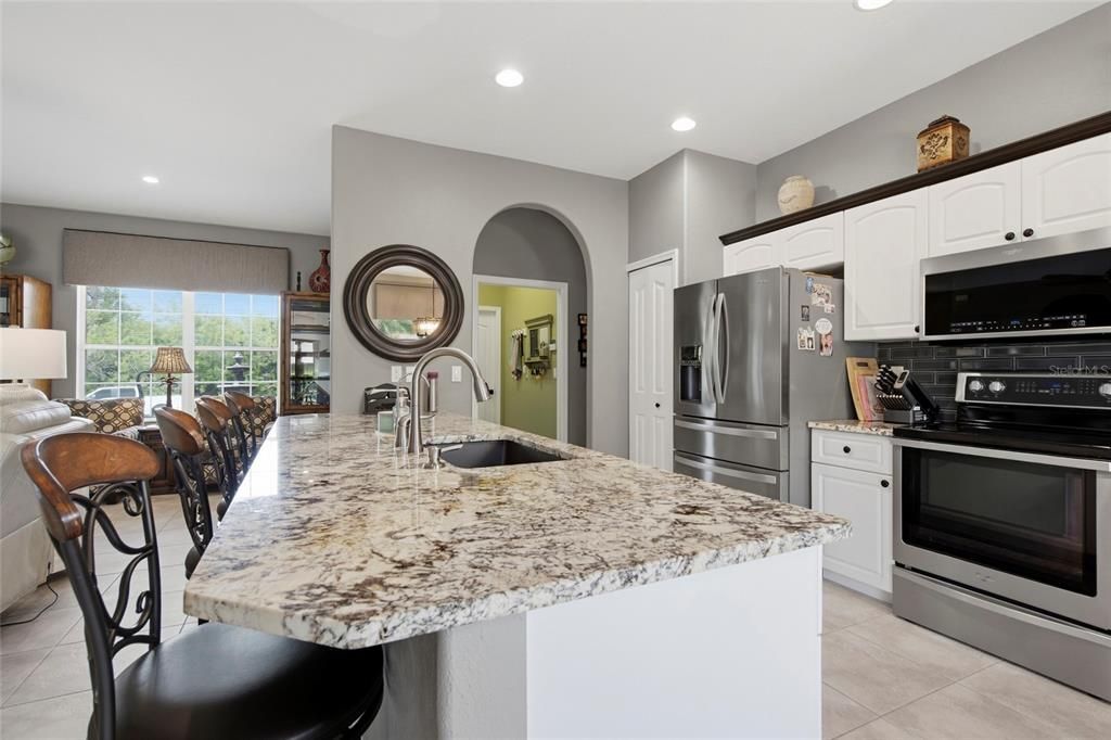For Sale: $424,900 (3 beds, 2 baths, 1531 Square Feet)
