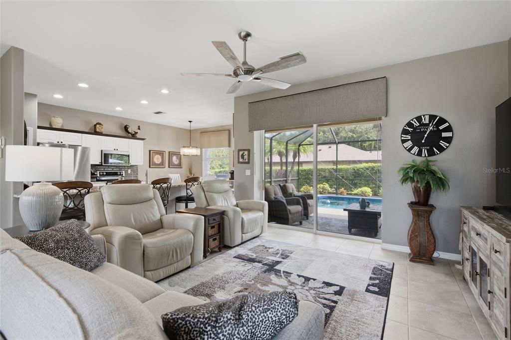 For Sale: $424,900 (3 beds, 2 baths, 1531 Square Feet)