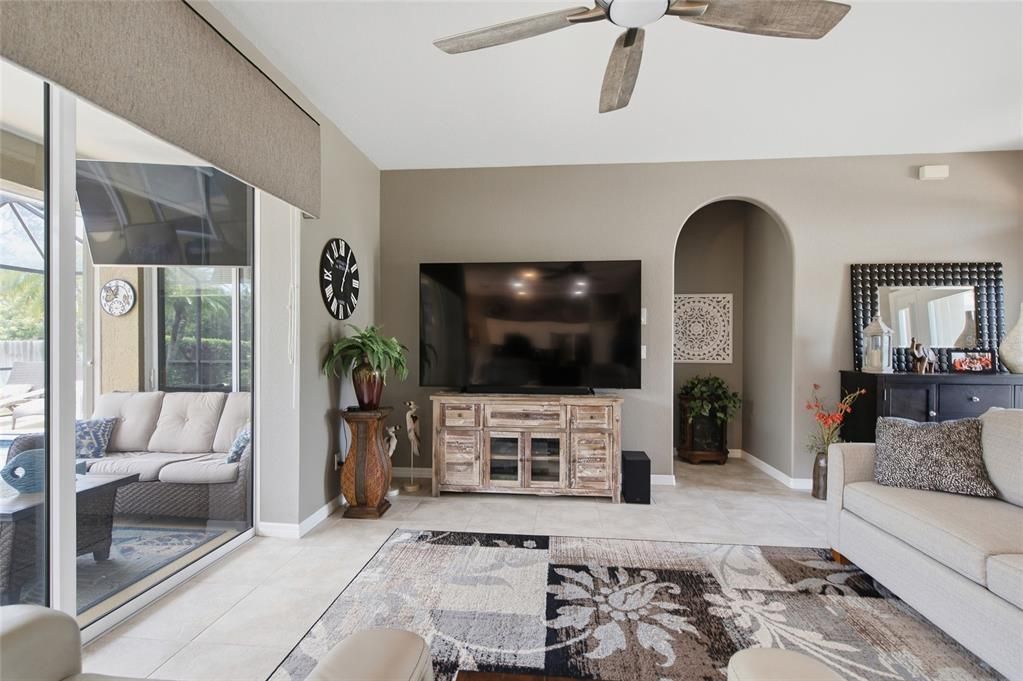 For Sale: $424,900 (3 beds, 2 baths, 1531 Square Feet)