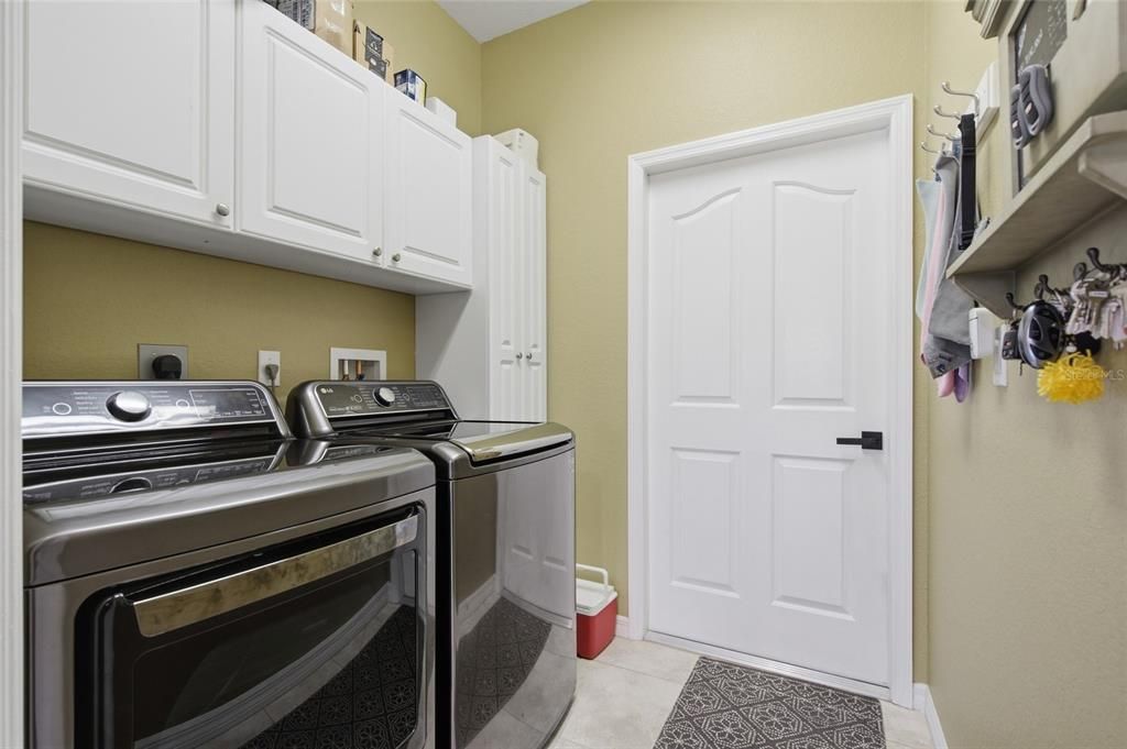 For Sale: $424,900 (3 beds, 2 baths, 1531 Square Feet)