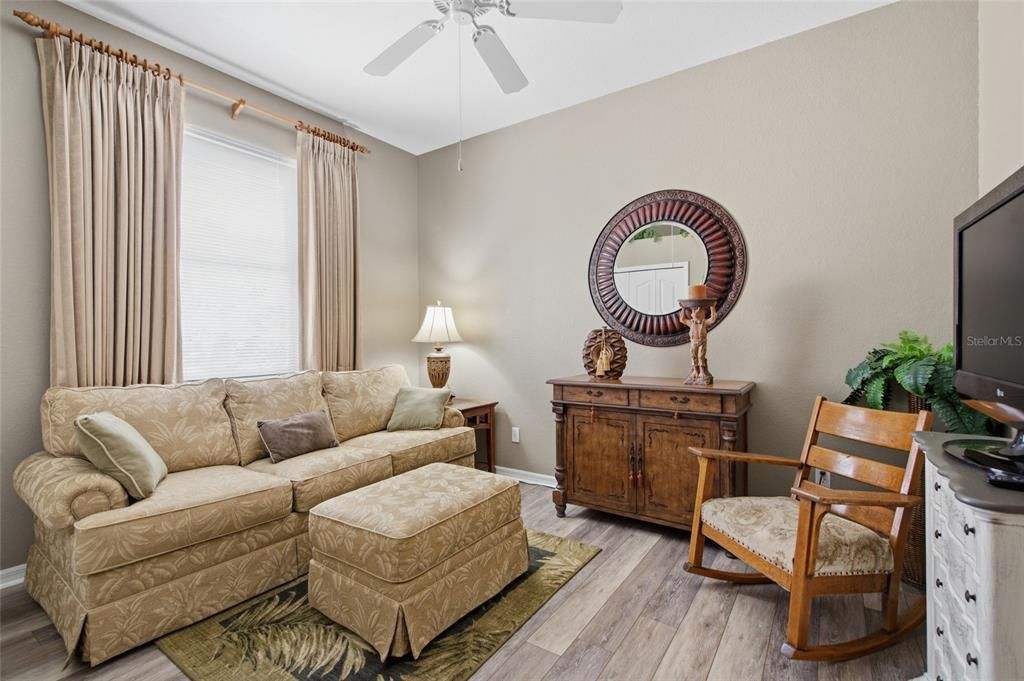 For Sale: $424,900 (3 beds, 2 baths, 1531 Square Feet)