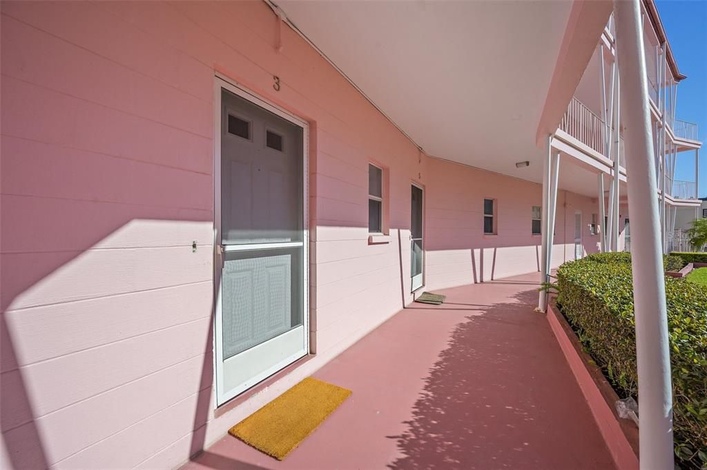 En Venta: $745,000 (2 camas, 1 baños, 897 Pies cuadrados)