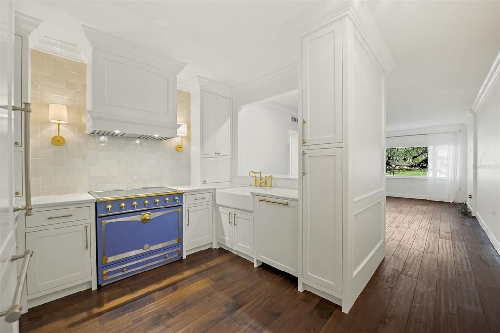 En Venta: $745,000 (2 camas, 1 baños, 897 Pies cuadrados)