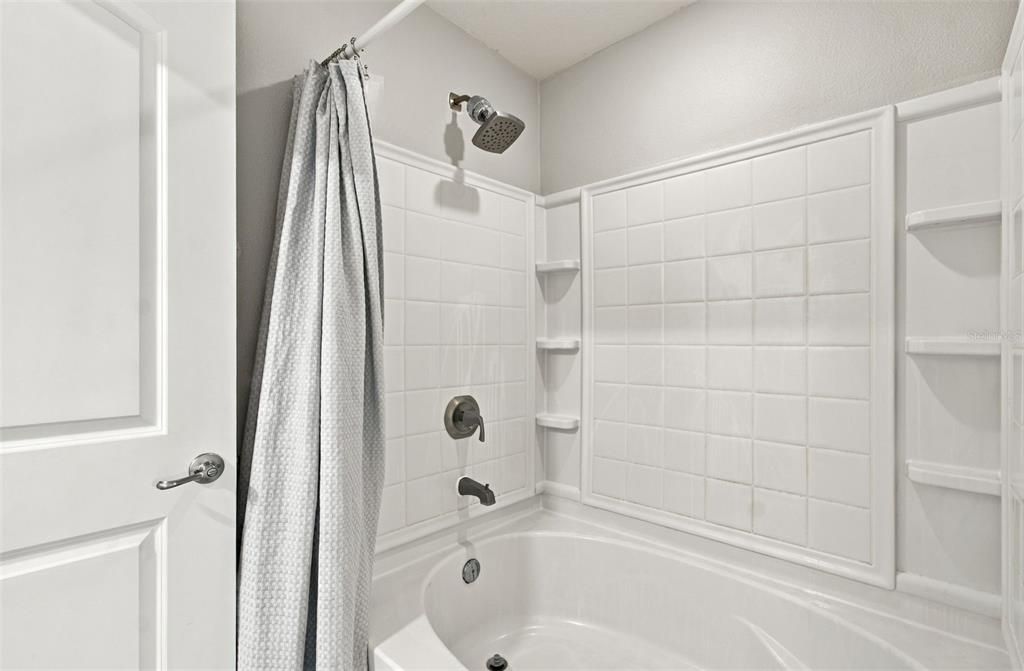 For Sale: $359,000 (4 beds, 3 baths, 2217 Square Feet)