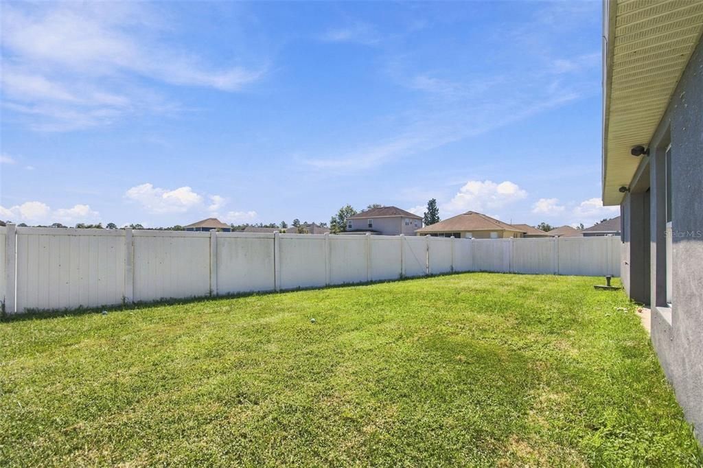 For Sale: $359,000 (4 beds, 3 baths, 2217 Square Feet)