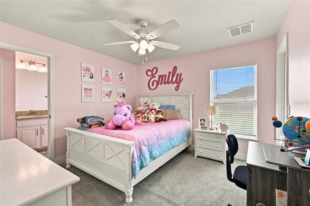 For Sale: $359,000 (4 beds, 3 baths, 2217 Square Feet)
