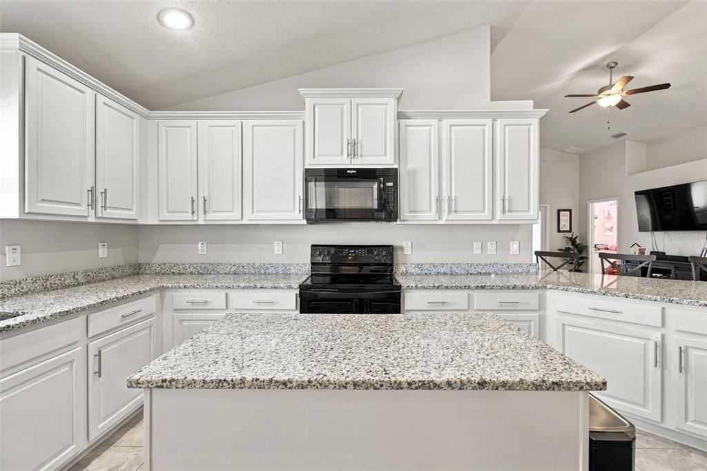 For Sale: $359,000 (4 beds, 3 baths, 2217 Square Feet)