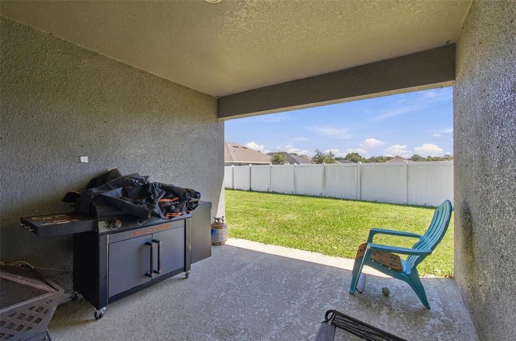 For Sale: $359,000 (4 beds, 3 baths, 2217 Square Feet)