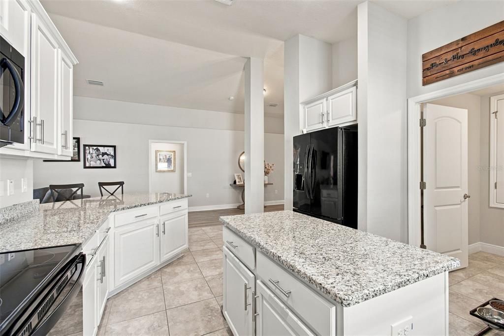 For Sale: $359,000 (4 beds, 3 baths, 2217 Square Feet)