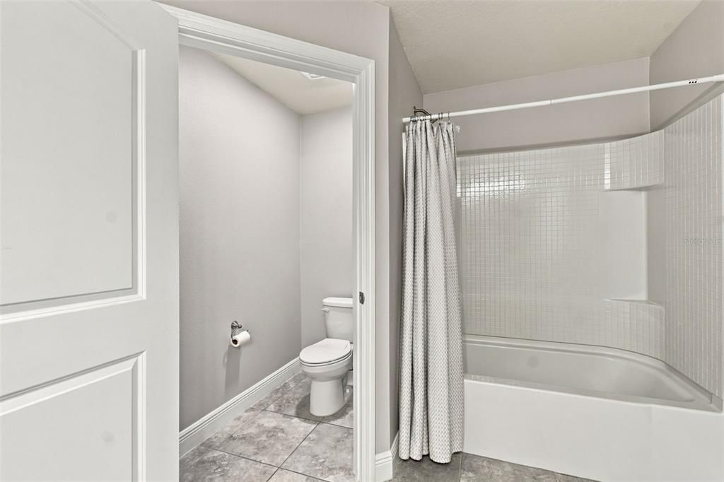 For Sale: $359,000 (4 beds, 3 baths, 2217 Square Feet)