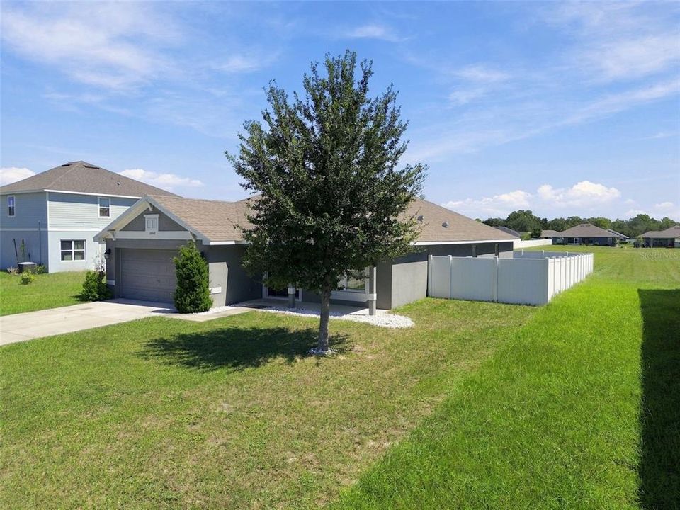 For Sale: $359,000 (4 beds, 3 baths, 2217 Square Feet)
