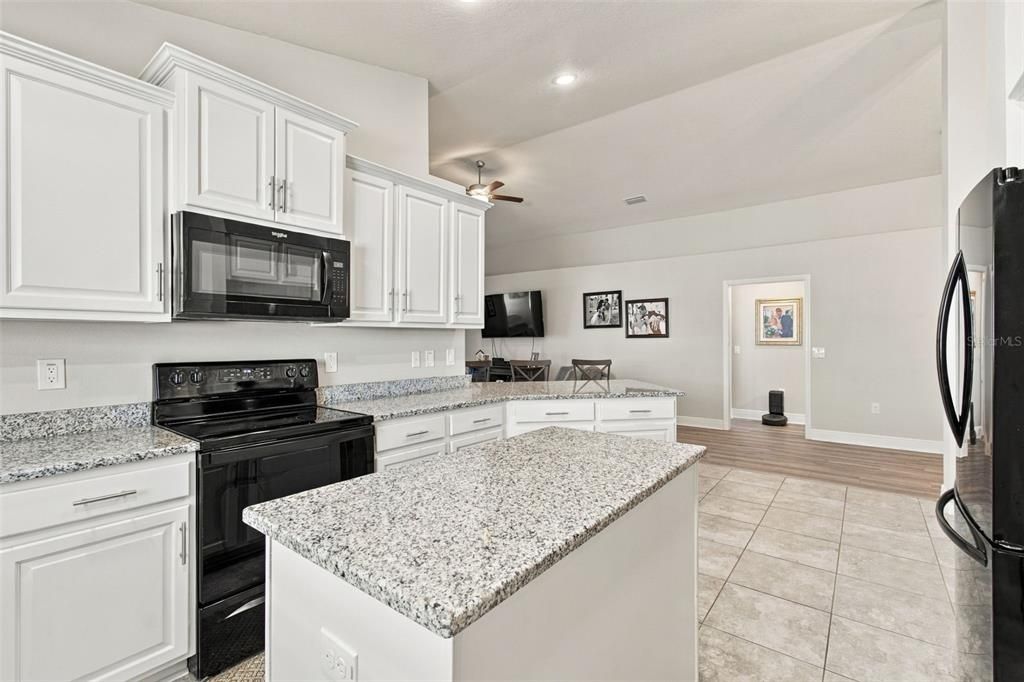 For Sale: $359,000 (4 beds, 3 baths, 2217 Square Feet)