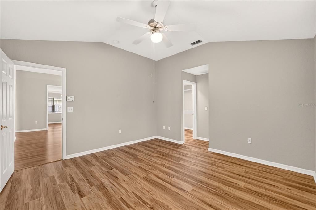 For Sale: $419,888 (2 beds, 2 baths, 1774 Square Feet)