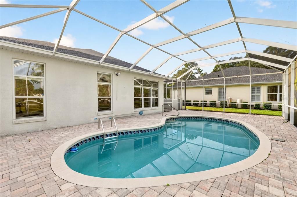 For Sale: $419,888 (2 beds, 2 baths, 1774 Square Feet)