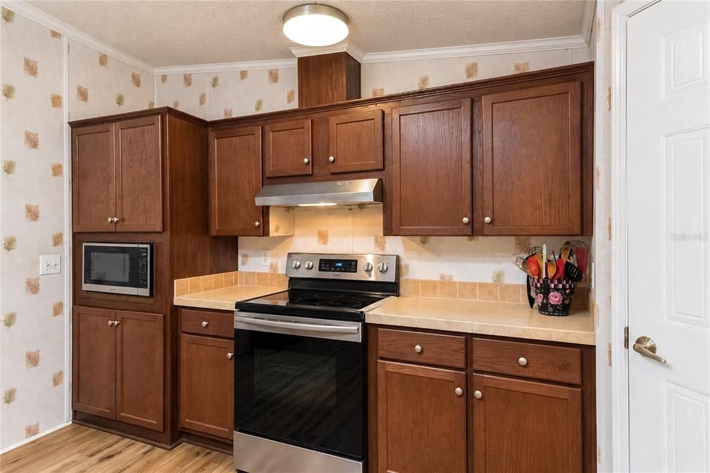 На продажу: $949,900 (4 спален, 2 ванн, 2280 Квадратных фут)