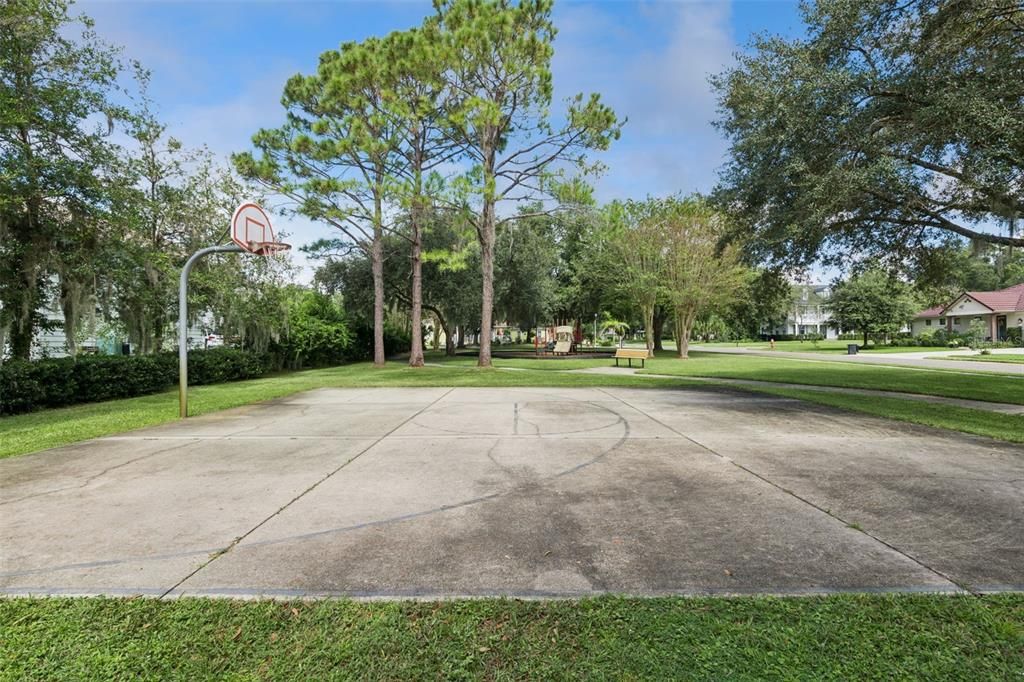 For Sale: $599,000 (3 beds, 2 baths, 2200 Square Feet)